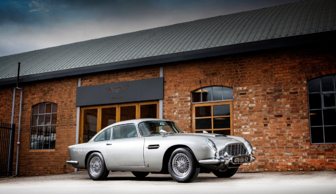 Aston Martin Джеймса Бонда продали на Sotheby’s за 6,4 млн долларов